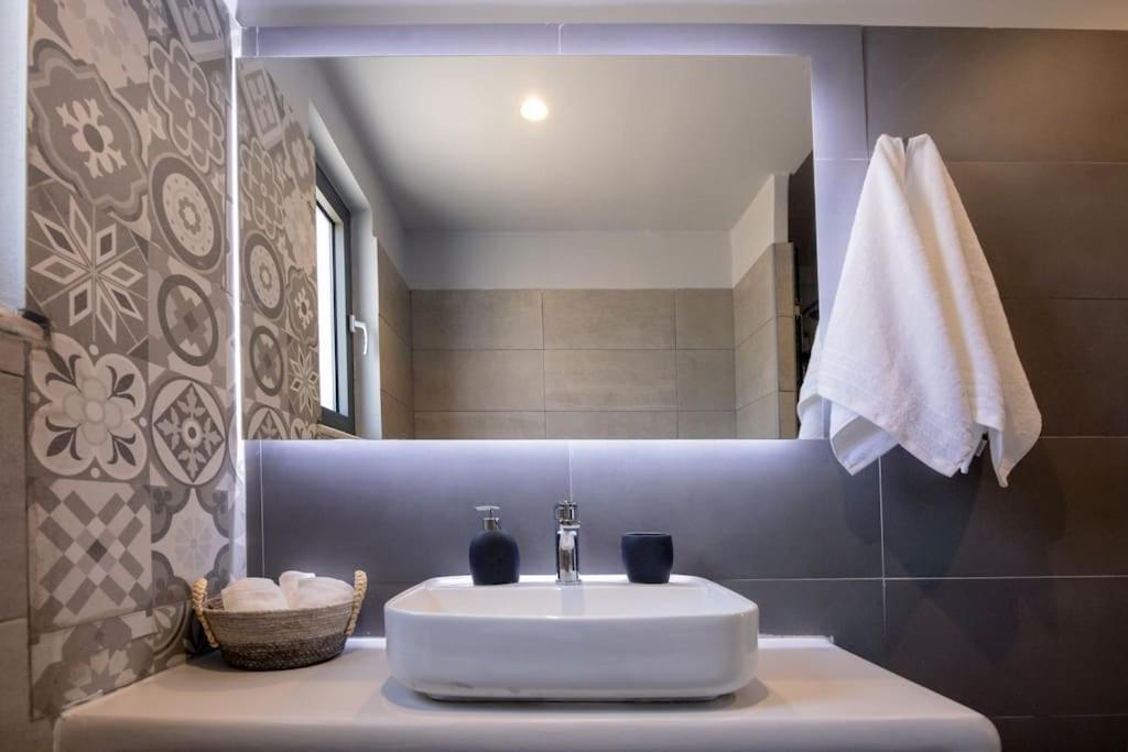 Pearl Suites And Villa Tínos Extérieur photo