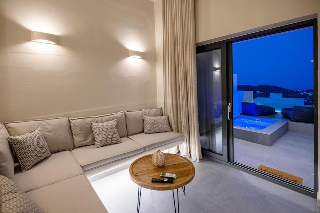 Pearl Suites And Villa Tínos Extérieur photo